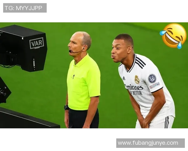 搞笑模仿足球明星大赛让你捧腹大笑的精彩瞬间回顾