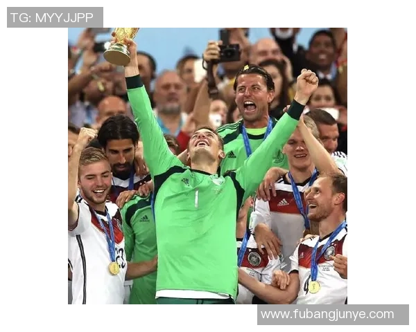 德国23号足球明星的辉煌历程与未来展望解析 德国23号足球明星的辉煌历程与未来展望解析