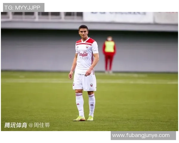 足球明星米洛舍维奇的传奇人生与绿茵场上的辉煌成就揭秘